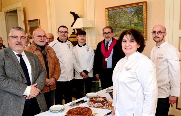 “Il faut valoriser les savoir-faire de notre région”, la galette des rois a été présentée au préfet de l’Aude