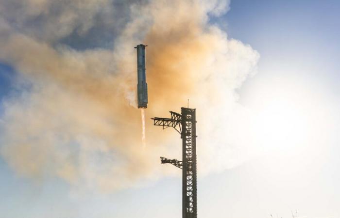 des photos époustouflantes de la capture de la fusée géante