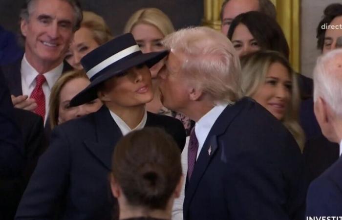 son baiser complètement raté à Melania Trump (ZAPTV)