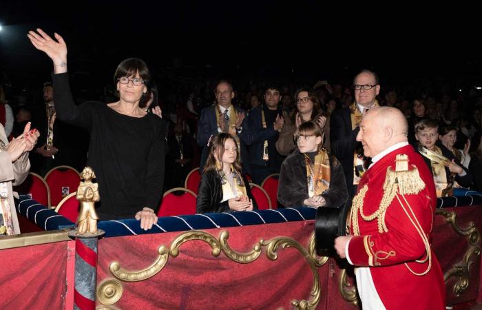 Jacques et Gabriella de Monaco invitent leur cousin Bodie au cirque avec la princesse Stéphanie et le prince Albert II