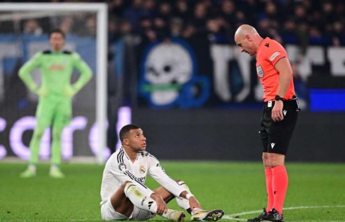 Szymon Marciniak arbitrera le match entre le PSG et Manchester City au Parc des Princes