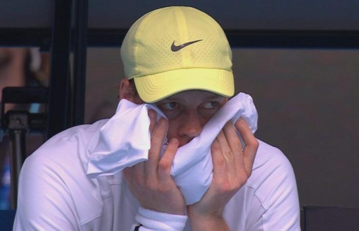 Jannik Sinner « en détresse » après avoir perdu le deuxième set face à Holger Rune ; Superbe statistique derrière la victoire d’Elina Svitolina ; Novak Djokovic et Tony Jones ; Heure Alex de Minaur contre Alex Michelsen