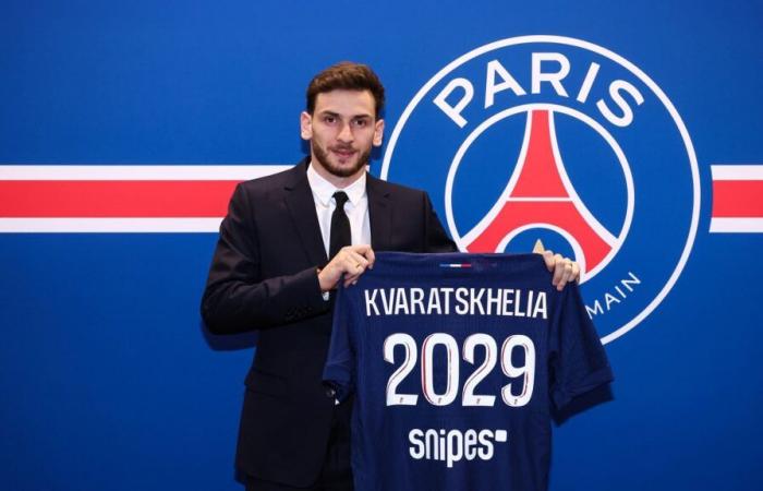 Malgré Kvaratskhelia, le PSG accélère pour un autre attaquant