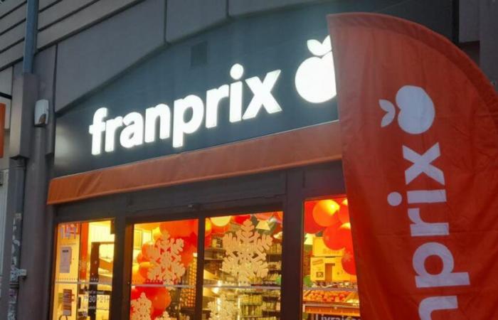 Qui blâme les magasins Franprix ?