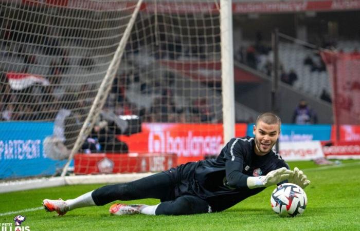 Lucas Chevalier à Anfield, « un petit rêve avec son club dans l’âme »