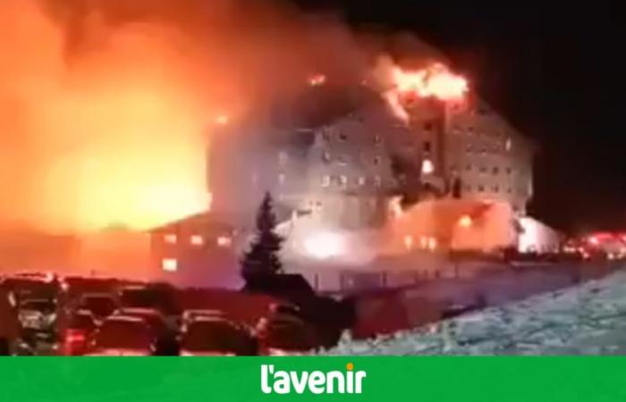 Quatre personnes arrêtées après l’incendie mortel d’un hôtel en Turquie