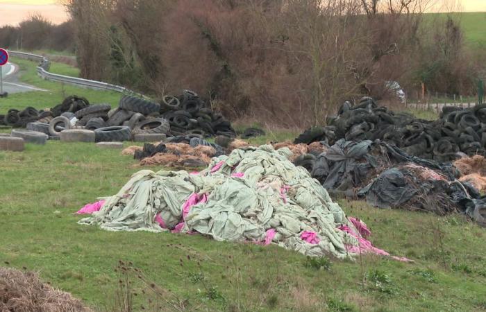 La lourde facture pour éliminer les déchets abandonnés par les agriculteurs en colère