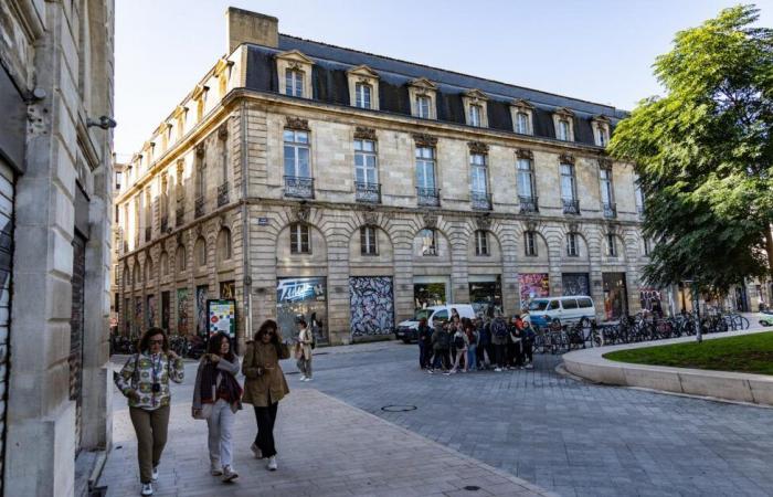 le chantier peut reprendre, un nouveau permis de construire signé