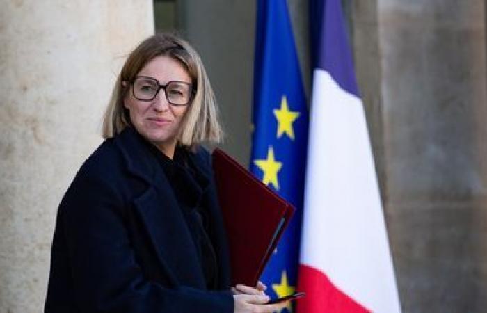 la ministre du Travail “pose une vraie question” selon un économiste, pour qui taxer uniquement les retraités au-dessus de 2.500 euros “serait plus raisonnable”