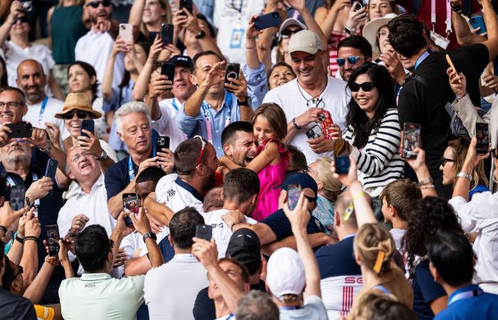 Tara, la fille de Novak Djokovic, réagit adorablement au Serbe lui disant d’aller dormir après sa victoire tardive à l’Open d’Australie