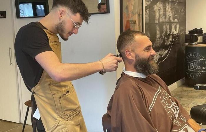 Invité au Quimper Tennis Open, Benoît Paire s’offre une pause détente chez un barbier