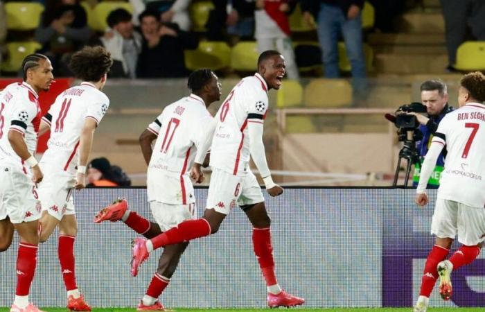 Monaco reprend des couleurs face à Aston Villa et valide les play-offs