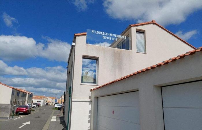 Pourquoi cette maison, avec vue mer, n’est-elle « ni louable ni achetable » depuis 2019 en Vendée ?