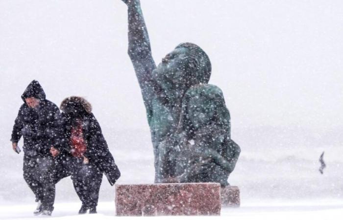 Une tempête hivernale déverse de la neige et de la glace sur les États du sud des États-Unis