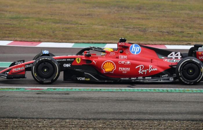 les premières images de Lewis Hamilton au volant d’une Ferrari