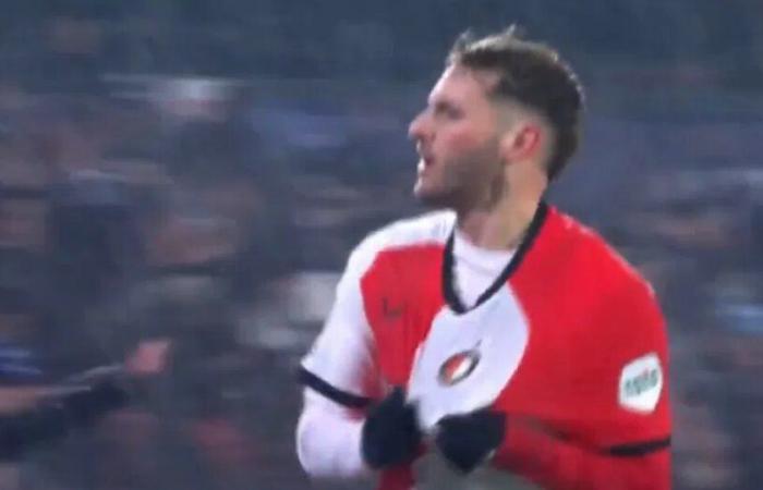 Gimenez termine une belle passe décisive avec une grande vitesse, Feyenoord à 1-0