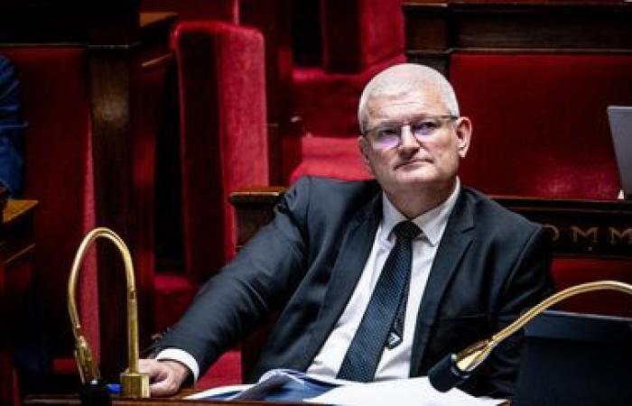 “C’est une mauvaise idée”, réagit Olivier Falorni, député Modem, à propos de la “scission” du projet de loi voulue par François Bayrou