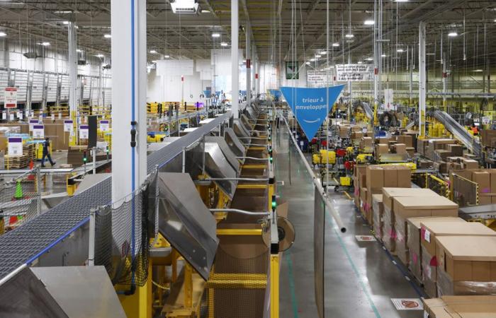 Fermeture de sept entrepôts | Amazon met à pied 1 700 employés au Québec