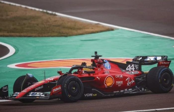 22 JANVIER 2025. HISTOIRE LEWIS HAMILTON CONDUIT ET CONDUIT BIEN SA FERRARI À FIORANO