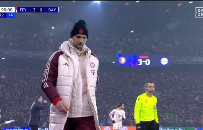 FC Bayern : Sur le banc ++ Non visible à la télé : Soudain rouge pour Sven Ulreich !