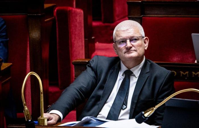 “C’est une mauvaise idée”, réagit Olivier Falorni, député Modem, à propos de la “scission” du projet de loi voulue par François Bayrou