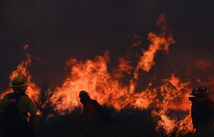 Nouvel incendie violent près de Los Angeles, des milliers d’évacuations