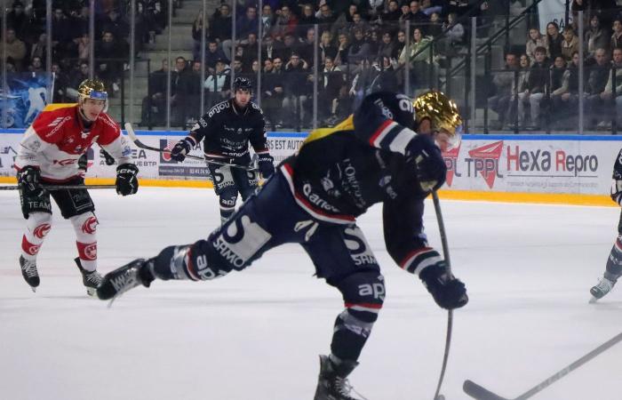 Hockey sur glace – Match sans empattement entre Dukes et Gothics