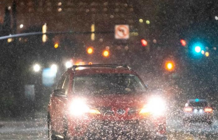 Une tempête hivernale balaie la côte du Golfe et les Carolines avec des chutes de neige historiques