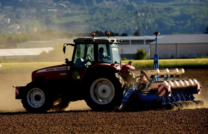 Un homme se suicide après avoir écrasé sa mère avec son tracteur