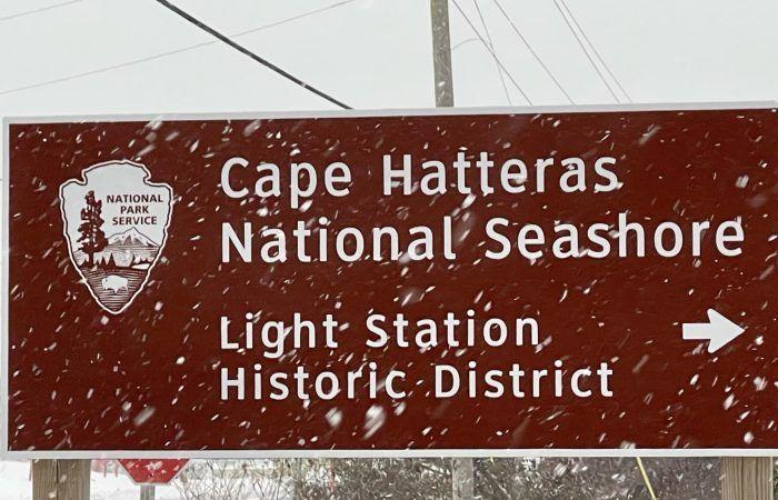 Jusqu’à un pouce de neige supplémentaire attendu sur les îles Hatteras et Ocracoke mercredi matin