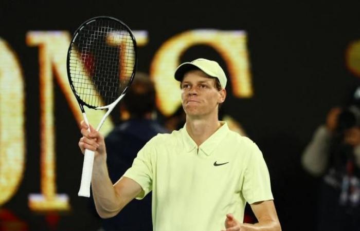 Jannik Sinner se qualifie facilement pour les demi-finales de l’Open d’Australie face à Alex De Minaur