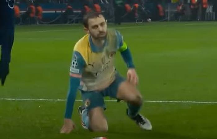 le visage désabusé de Bernardo Silva après un petit pont d’Ousmane Dembélé