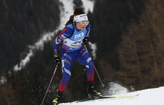 Lou Jeanmonnot est impérial, nouvelle victoire de la Française… Revivez avec nous le sprint féminin d’Antholz…