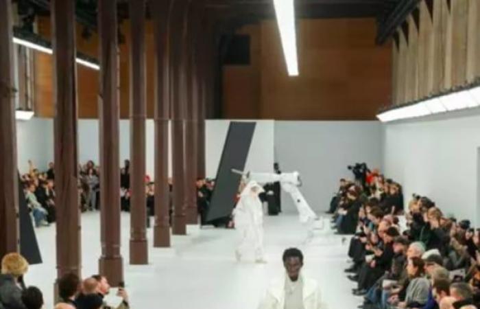 A Paris, chez Issey Miyake et Yamamoto, tout est question de confort