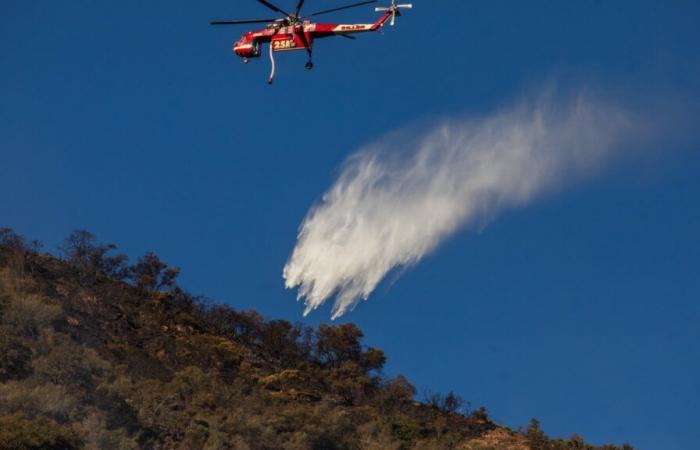 Aide aux pompiers ou risque supplémentaire ? La pluie va tomber sur les incendies de Los Angeles ce week-end