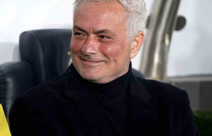 5 CHANGEMENTS PAR JOSE MOURINHO DANS LE MATCH DE LYON