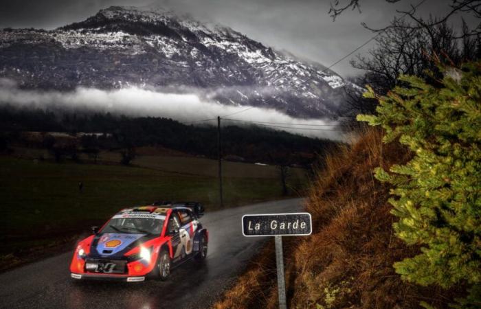 Thierry Neuville mène la course après la première journée, Ogier troisième