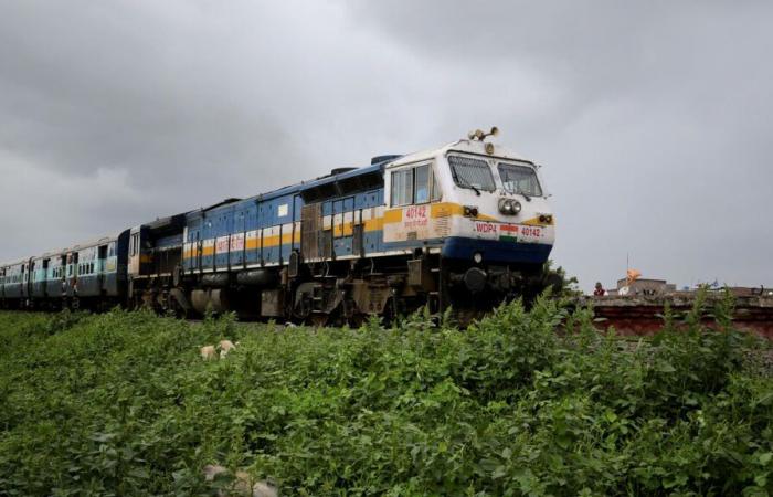 Un incendie présumé sème le chaos dans un train en Inde