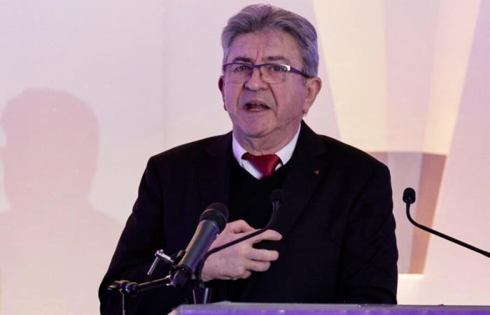 Jean-Luc Mélenchon boins “New France” during a support meeting for Louis Boyard