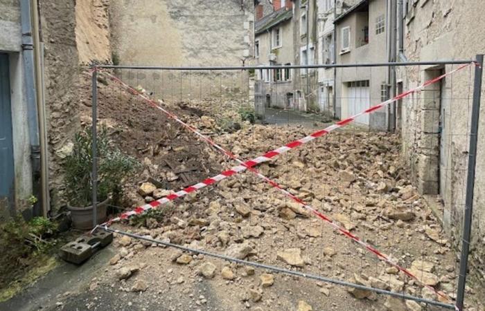 un mur s’effondre près du donjon de Châtillon-sur-Indre