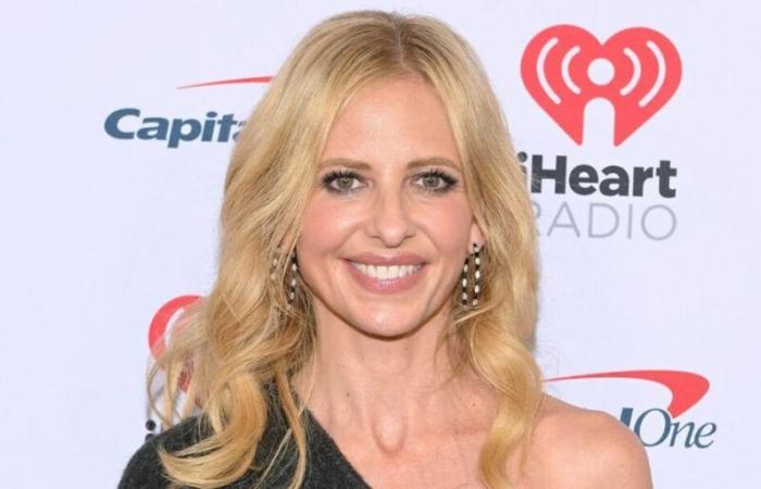 “J’ai besoin de chirurgie esthétique”… Sarah Michelle Gellar réagit au possible retour de Buffy contre les vampires