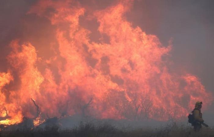 images du nouvel incendie violent au nord de la ville, des milliers d’habitants évacués