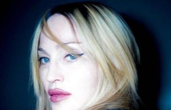 Madonna qualifiée de « plus belle femme du monde » après de nouvelles photos torrides de sa chambre