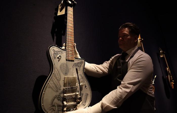 Une guitare de Jeff Beck vendue plus d’un million de livres