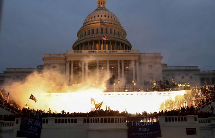 Les assaillants du Capitole graciés | Trois juges fédéraux dénoncent la décision de Trump