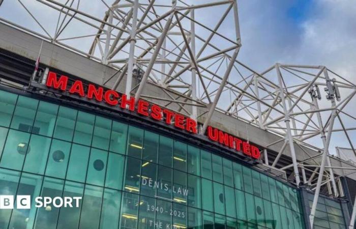 Manchester United risque une violation du PSR, déclare le club aux fans