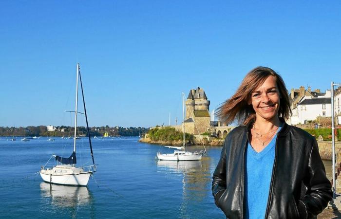 « Il faut remettre les livres entre les mains des enfants le plus tôt possible », selon la romancière Agnès Martin-Lugand