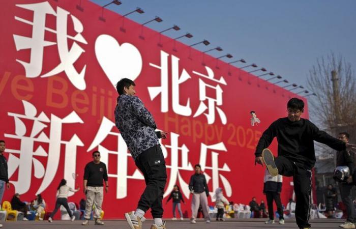 La Chine ordonne aux fonds d’acheter davantage d’actions pour relancer les marchés en difficulté