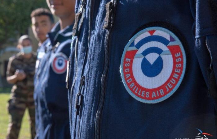 formation destinée aux jeunes pour découvrir le secteur aéronautique et spatial dans ce lycée