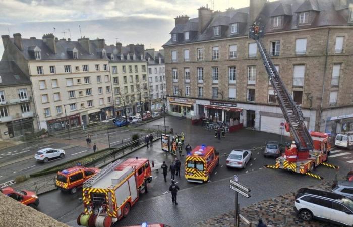 l’agresseur allume un incendie